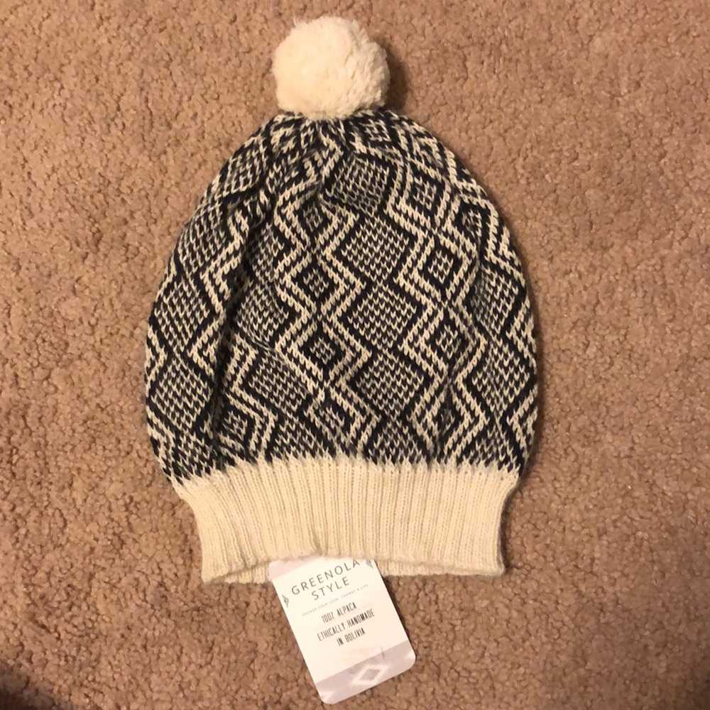 100% Natural alpaca hat, handmade in Bolivia.